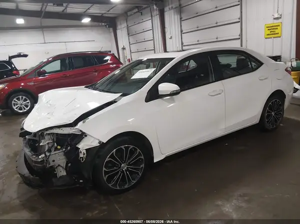 5YFBURHE5GP429250 2016 TOYOTA COROLLA - Image 2