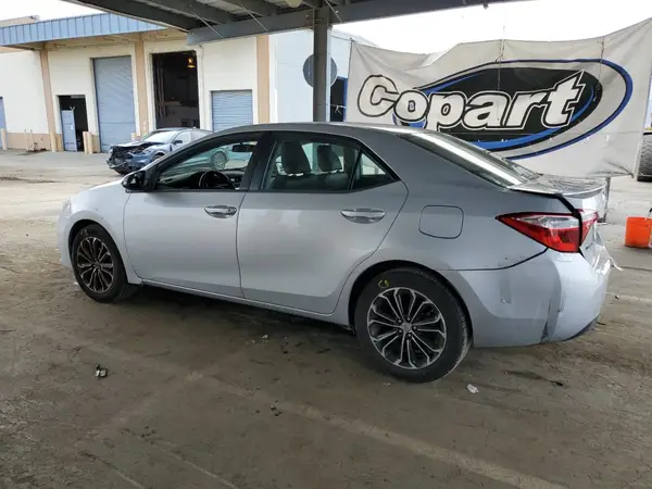 5YFBURHE5GP435453 2016 TOYOTA COROLLA - Image 2