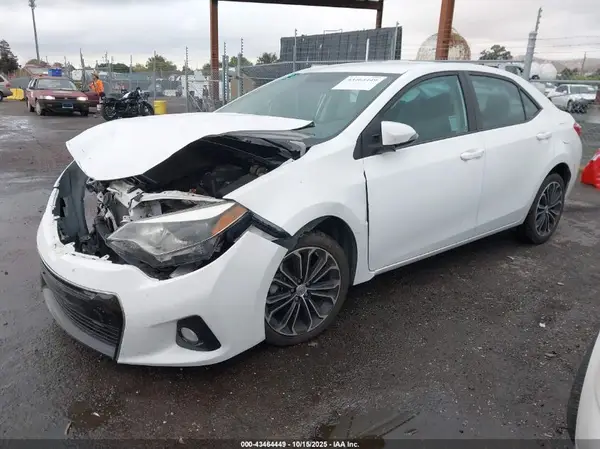 5YFBURHE5GP442810 2016 TOYOTA COROLLA - Image 2