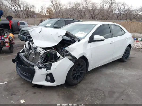 5YFBURHE5GP442886 2016 TOYOTA COROLLA - Image 2