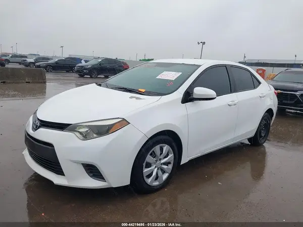 5YFBURHE5GP450373 2016 TOYOTA COROLLA - Image 2