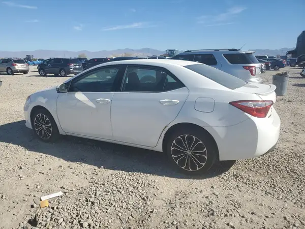 5YFBURHE5GP451135 2016 TOYOTA COROLLA - Image 2