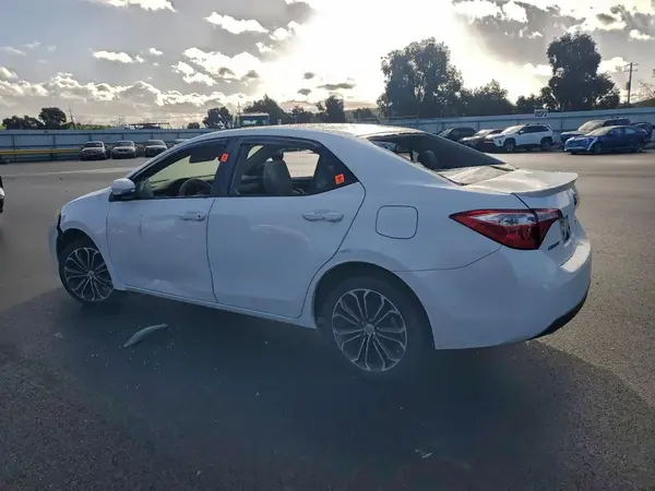 5YFBURHE5GP453239 2016 TOYOTA COROLLA - Image 2