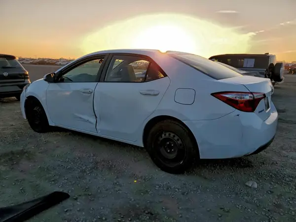 5YFBURHE5GP453919 2016 TOYOTA COROLLA - Image 2