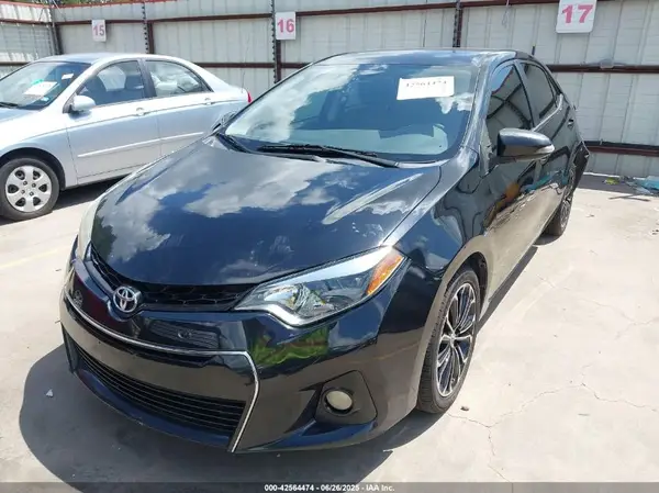 5YFBURHE5GP456724 2016 TOYOTA COROLLA - Image 2