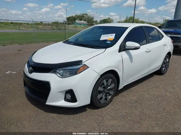 5YFBURHE5GP461325 2016 TOYOTA COROLLA - Image 2