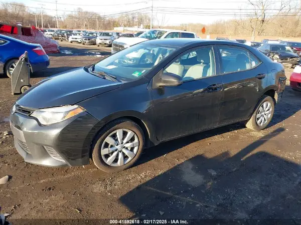 5YFBURHE5GP476214 2016 TOYOTA COROLLA - Image 2