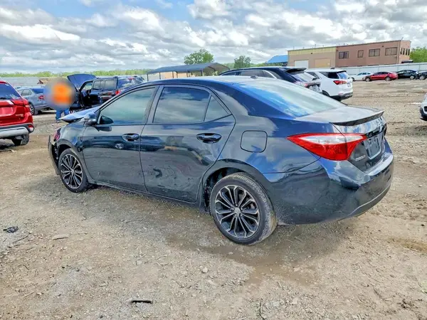 5YFBURHE5GP477945 2016 TOYOTA COROLLA - Image 2