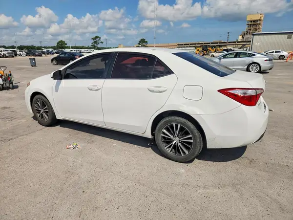 5YFBURHE5GP482613 2016 TOYOTA COROLLA - Image 2