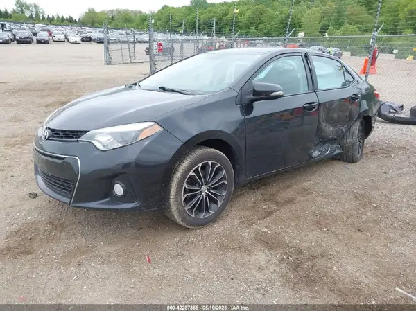 5YFBURHE5GP482708 2016 TOYOTA COROLLA - Image 2