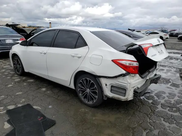 5YFBURHE5GP483941 2016 TOYOTA COROLLA - Image 2