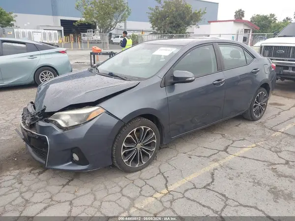 5YFBURHE5GP484376 2016 TOYOTA COROLLA - Image 2