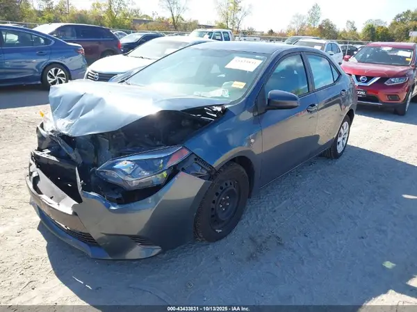 5YFBURHE5GP484975 2016 TOYOTA COROLLA - Image 2