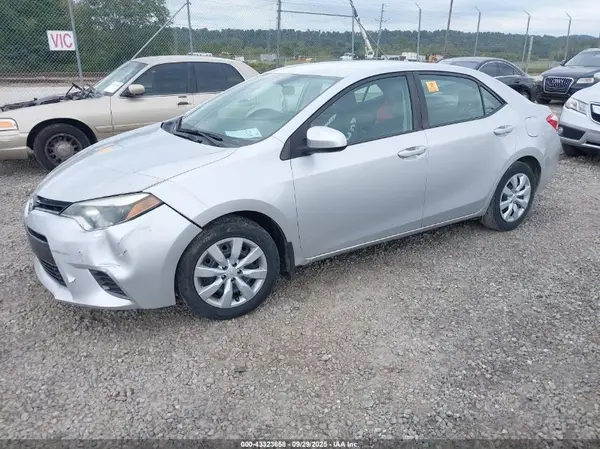 5YFBURHE5GP486001 2016 TOYOTA COROLLA - Image 2