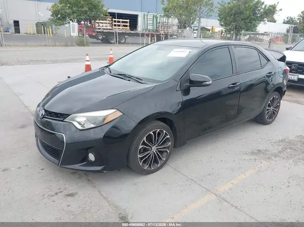 5YFBURHE5GP494602 2016 TOYOTA COROLLA - Image 2