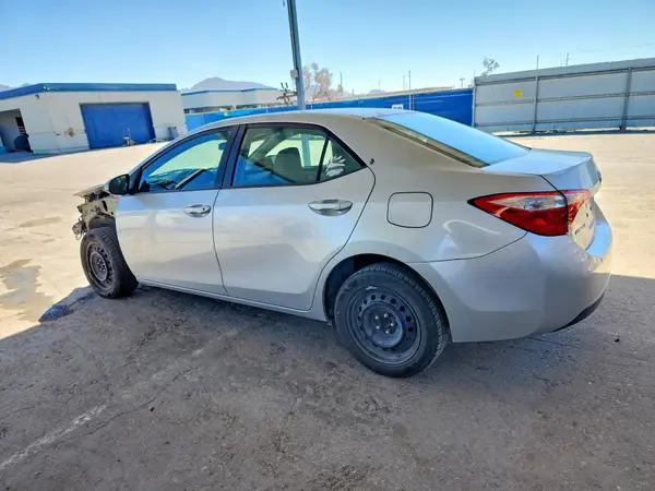 5YFBURHE5GP500625 2016 TOYOTA COROLLA - Image 2