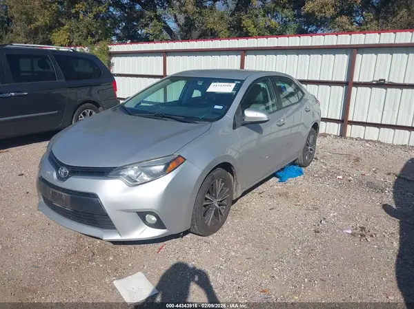 5YFBURHE5GP506912 2016 TOYOTA COROLLA - Image 2