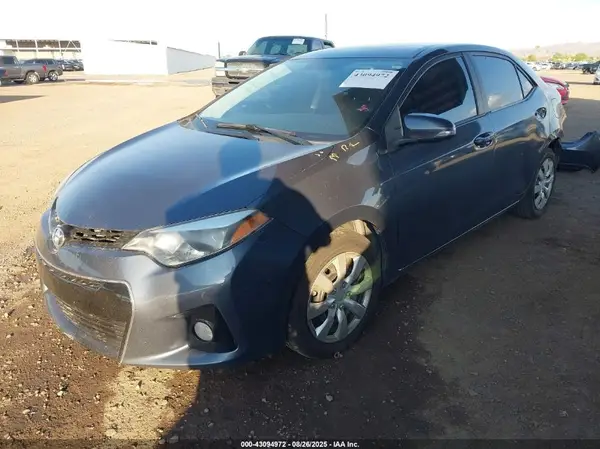 5YFBURHE5GP512581 2016 TOYOTA COROLLA - Image 2