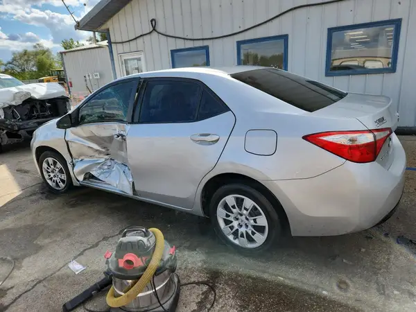 5YFBURHE5GP513469 2016 TOYOTA COROLLA - Image 2