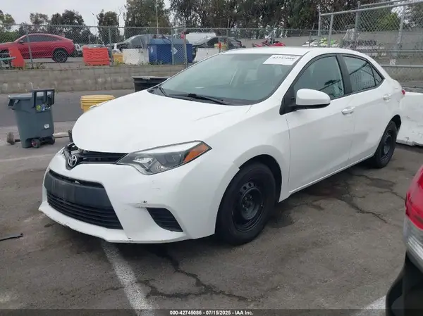5YFBURHE5GP514671 2016 TOYOTA COROLLA - Image 2