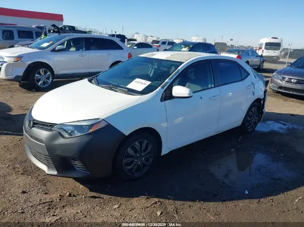 5YFBURHE5GP516937 2016 TOYOTA COROLLA - Image 2