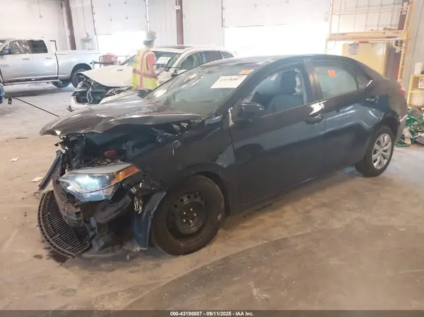 5YFBURHE5GP518414 2016 TOYOTA COROLLA - Image 2