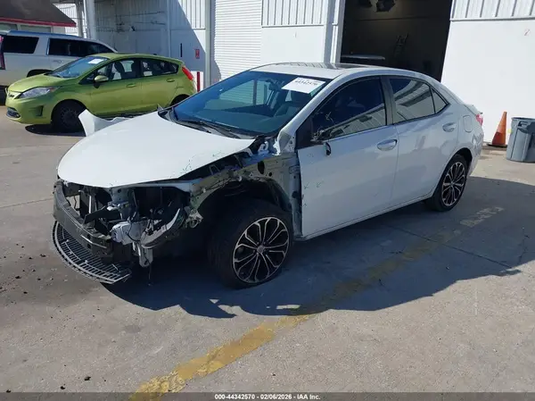 5YFBURHE5GP543376 2016 TOYOTA COROLLA - Image 2
