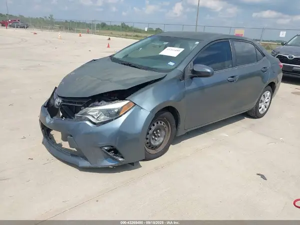 5YFBURHE5GP555432 2016 TOYOTA COROLLA - Image 2