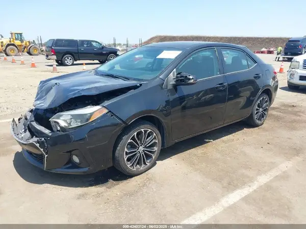 5YFBURHE5GP557505 2016 TOYOTA COROLLA - Image 2