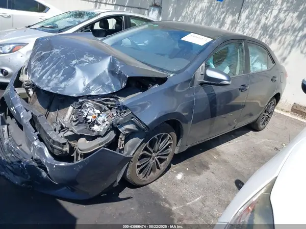 5YFBURHE5GP558475 2016 TOYOTA COROLLA - Image 2