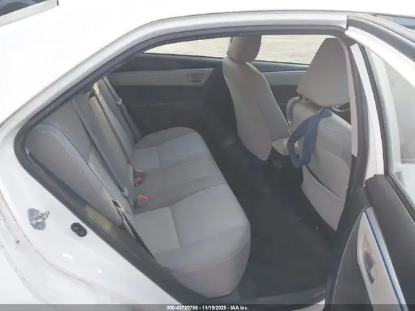 5YFBURHE5GP560565 2016 TOYOTA COROLLA - Image 8