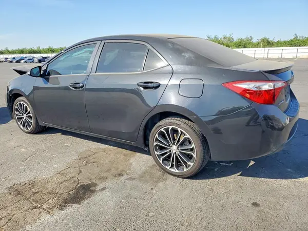 5YFBURHE5GP560646 2016 TOYOTA COROLLA - Image 2