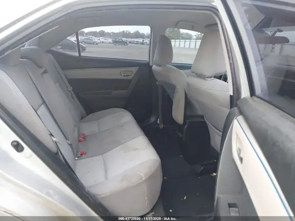 5YFBURHE5GP561229 2016 TOYOTA COROLLA - Image 8