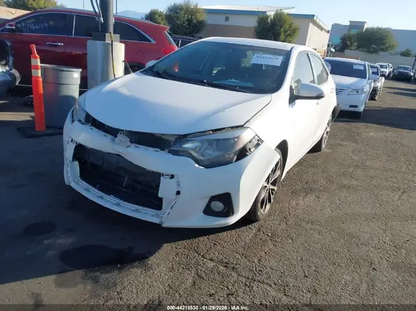 5YFBURHE5GP561540 2016 TOYOTA COROLLA - Image 2