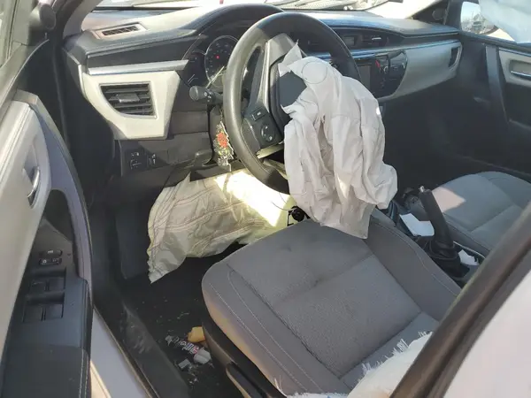 5YFBURHE5GP561800 2016 TOYOTA COROLLA - Image 8