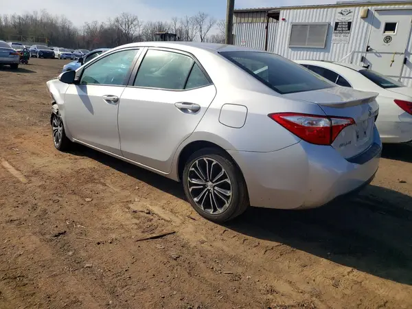 5YFBURHE5GP562459 2016 TOYOTA COROLLA - Image 2