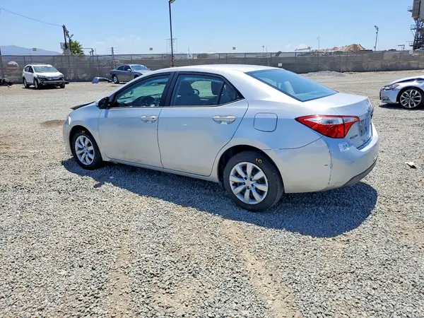 5YFBURHE5GP562803 2016 TOYOTA COROLLA - Image 2