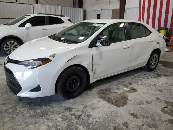 5YFBURHE5HP569154 2017 TOYOTA COROLLA - Image 1