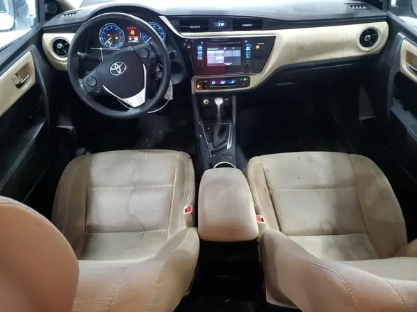 5YFBURHE5HP569154 2017 TOYOTA COROLLA - Image 8