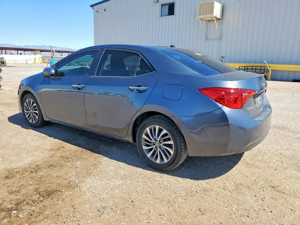 5YFBURHE5HP569347 2017 TOYOTA COROLLA - Image 2