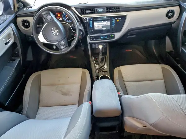 5YFBURHE5HP570983 2017 TOYOTA COROLLA - Image 8