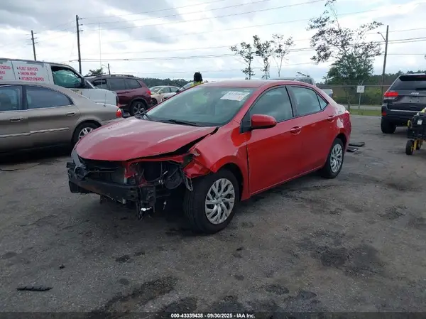 5YFBURHE5HP571129 2017 TOYOTA COROLLA - Image 2