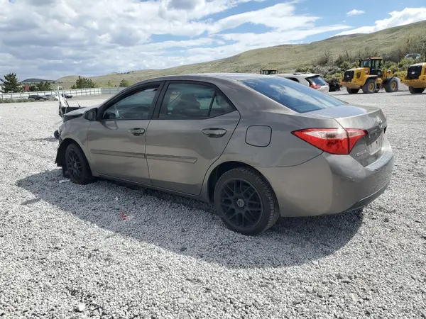 5YFBURHE5HP571440 2017 TOYOTA COROLLA - Image 2