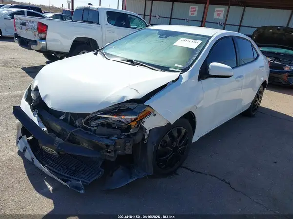 5YFBURHE5HP571681 2017 TOYOTA COROLLA - Image 2