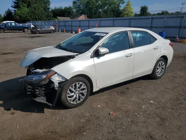 5YFBURHE5HP572801 2017 TOYOTA COROLLA - Image 1