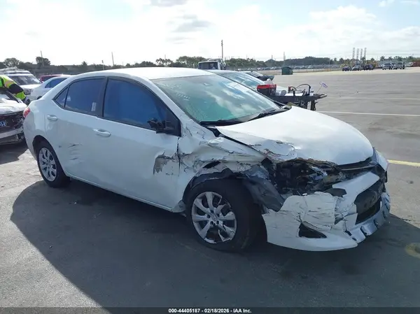 5YFBURHE5HP573091 2017 TOYOTA COROLLA - Image 1