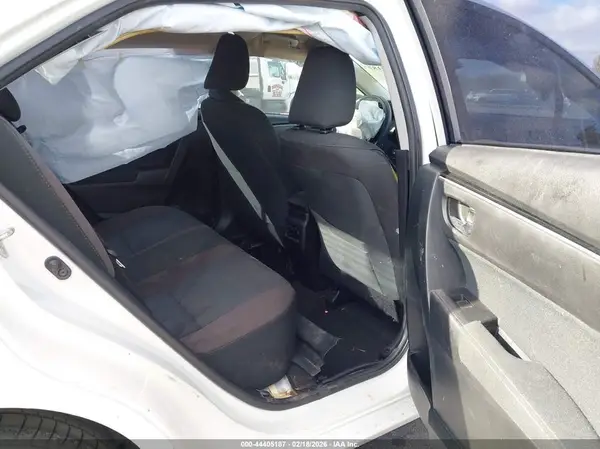 5YFBURHE5HP573091 2017 TOYOTA COROLLA - Image 8