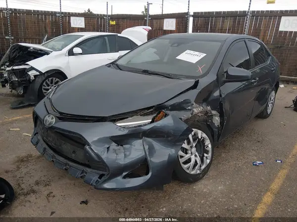5YFBURHE5HP573852 2017 TOYOTA COROLLA - Image 2