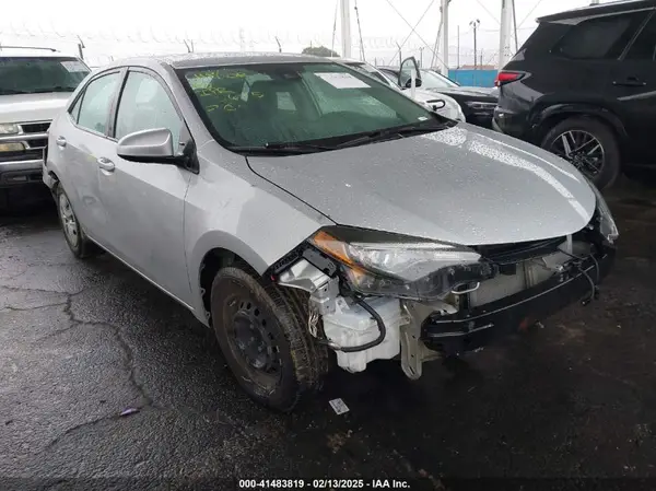 5YFBURHE5HP577075 2017 TOYOTA COROLLA - Image 1