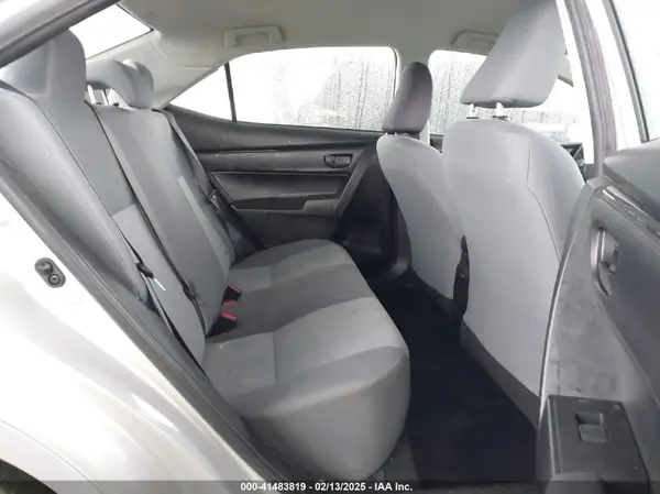 5YFBURHE5HP577075 2017 TOYOTA COROLLA - Image 8